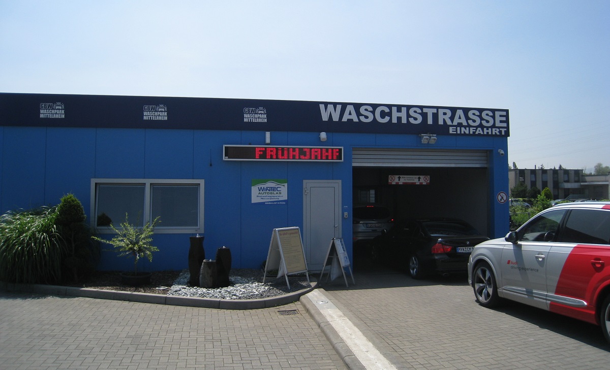 Einfahrt der GBW Textil-Waschstraße in Andernach