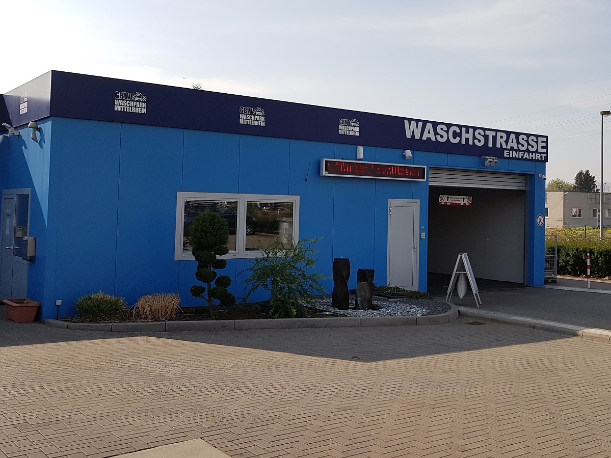 SB-Waschboxen im Waschpark Andernach